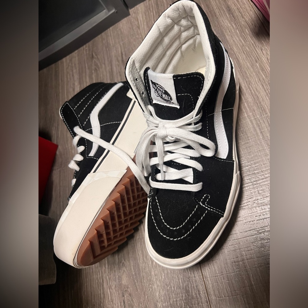 Women’s platform vans